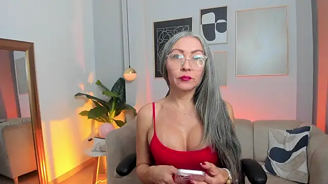Snapshot of _Nicoletteshea_ chatting on July 7, 2026, 11:42 pm Nicoletteshea online show from July 7, 2026, 11:42 pm
