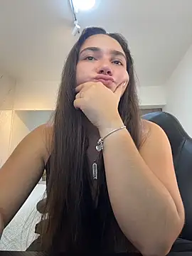Snapshot of ava_blue chatting on May 21, 2026, 7:54 pm ava blue online show from May 21, 2026, 7:54 pm