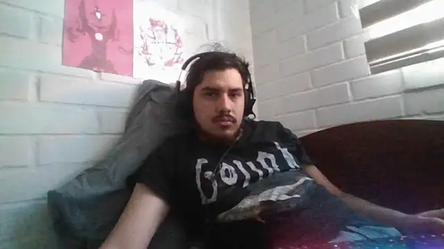 hung weeb online show from April 15, 2026, 4:25 pm