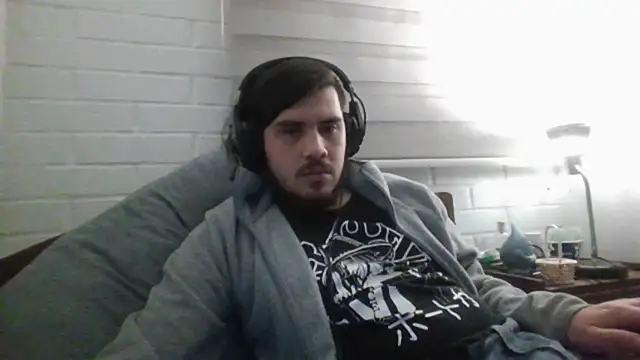 Snapshot of hung_weeb chatting on June 11, 2026, 4:21 am hung weeb online show from June 11, 2026, 4:21 am