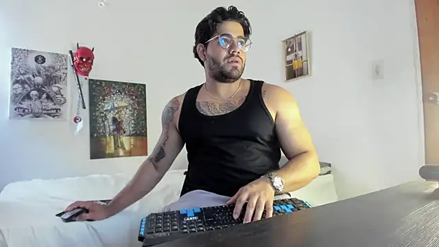 Snapshot of _Coddygold_ chatting on January 5, 2025, 2:41 pm Coddygold online show from January 5, 2025, 2:41 pm