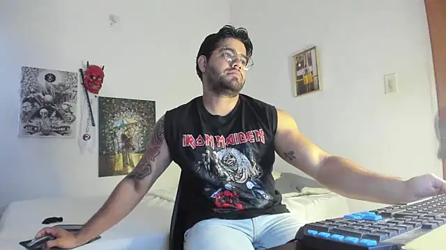 Snapshot of _Coddygold_ chatting on January 6, 2025, 11:40 am Coddygold online show from January 6, 2025, 11:40 am