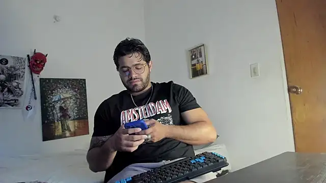 Snapshot of _Coddygold_ chatting on January 8, 2025, 11:43 am Coddygold online show from January 8, 2025, 11:43 am