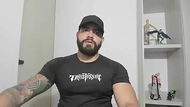 Snapshot of _Coddygold_ chatting on September 24, 2025, 11:30 pm Coddygold online show from September 24, 2025, 11:30 pm