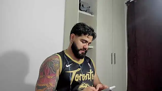 Snapshot of _Coddygold_ chatting on October 8, 2025, 12:41 am Coddygold online show from October 8, 2025, 12:41 am