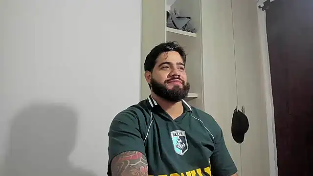 Snapshot of _Coddygold_ chatting on October 31, 2025, 12:28 pm Coddygold online show from October 31, 2025, 12:28 pm