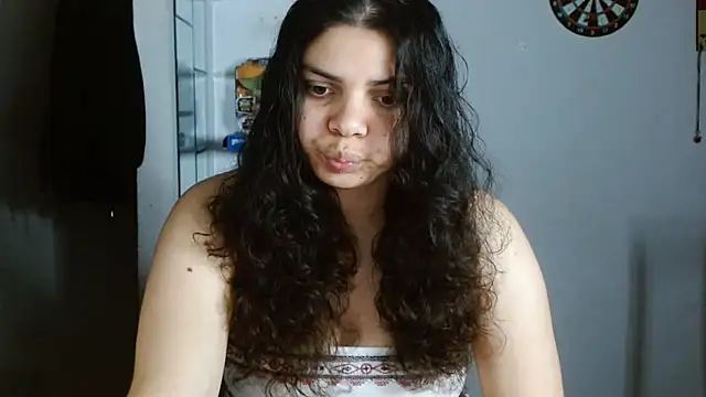 Snapshot of Nikkykora15 chatting on May 27, 2026, 1:24 am Nikkykora15 online show from May 27, 2026, 1:24 am