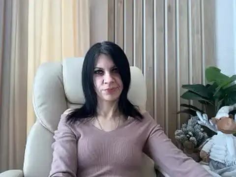 Snapshot of InjaAtHome chatting on February 1, 2026, 10:47 am InjaAtHome online show from February 1, 2026, 10:47 am
