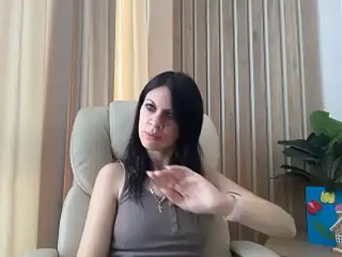 Snapshot of InjaAtHome chatting on May 5, 2026, 6:21 am InjaAtHome online show from May 5, 2026, 6:21 am