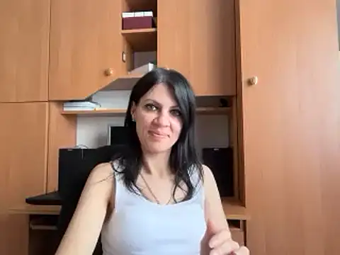 Snapshot of InjaAtHome chatting on May 9, 2026, 8:19 am InjaAtHome online show from May 9, 2026, 8:19 am