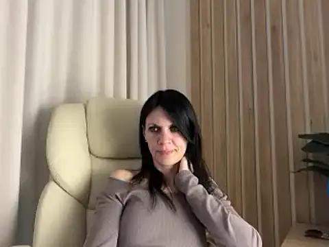 Snapshot of InjaAtHome chatting on May 11, 2026, 5:43 pm InjaAtHome online show from May 11, 2026, 5:43 pm