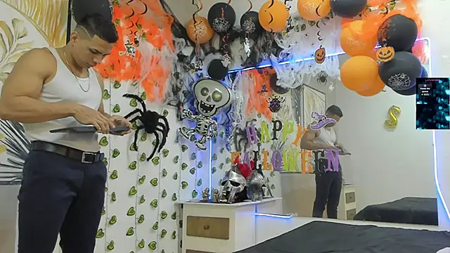 ChoreyTaiylor online show from October 25, 2025, 2:13 pm