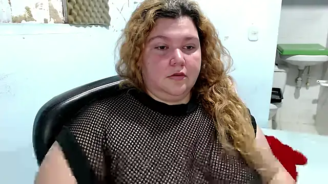 Snapshot of squirt322bbw chatting on May 23, 2026, 2:10 pm squirt322bbw online show from May 23, 2026, 2:10 pm