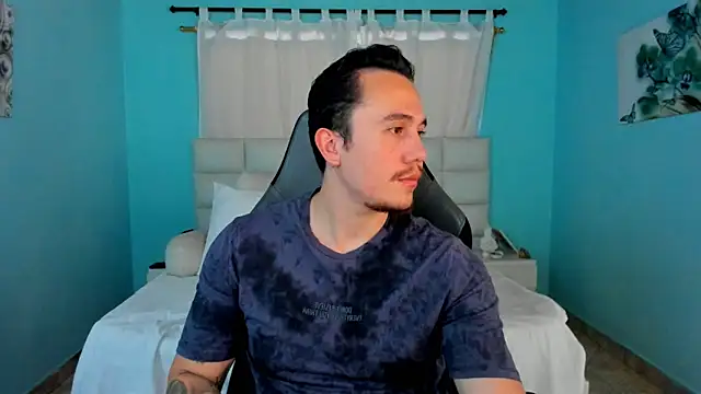 Snapshot of juan__jimenez chatting on March 28, 2026, 5:45 pm juan jimenez online show from March 28, 2026, 5:45 pm