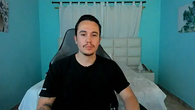 Snapshot of juan__jimenez chatting on April 18, 2026, 10:54 pm juan jimenez online show from April 18, 2026, 10:54 pm