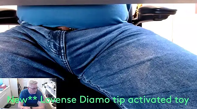 Snapshot of RicRockhard chatting on January 2, 2025, 1:08 pm RicRockhard online show from January 2, 2025, 1:08 pm