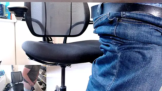 Snapshot of RicRockhard chatting on September 14, 2025, 10:25 am RicRockhard online show from September 14, 2025, 10:25 am