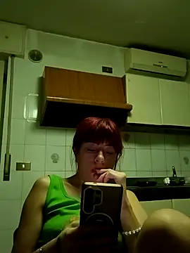 Snapshot of Annarella_Pika chatting on June 11, 2026, 12:32 am Annarella Pika online show from June 11, 2026, 12:32 am