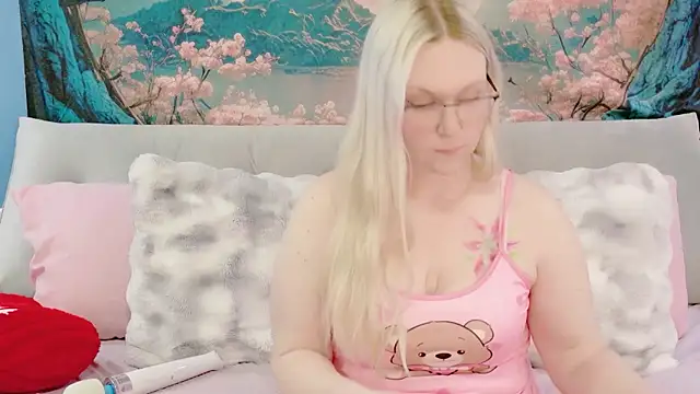 Snapshot of SaraBearXo chatting on February 20, 2026, 1:13 am SaraBearXo online show from February 20, 2026, 1:13 am
