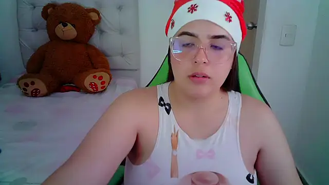 Snapshot of _alicia_z chatting on December 28, 2024, 11:37 pm alicia z online show from December 28, 2024, 11:37 pm