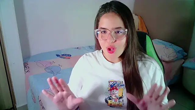 Snapshot of _alicia_z chatting on January 15, 2025, 5:15 pm alicia z online show from January 15, 2025, 5:15 pm