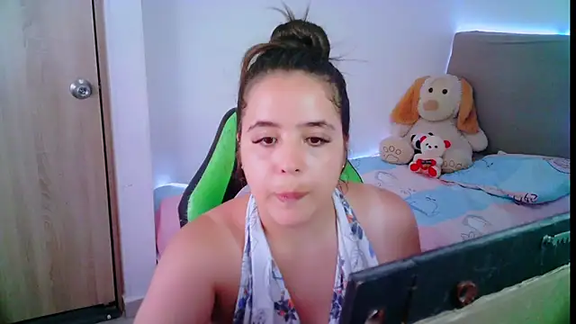 Snapshot of _alicia_z chatting on January 31, 2025, 6:14 pm alicia z online show from January 31, 2025, 6:14 pm