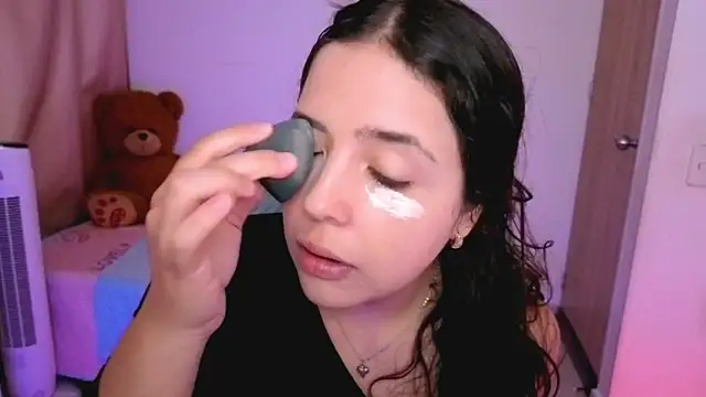  alicia z online show from April 16, 2026, 6:09 pm