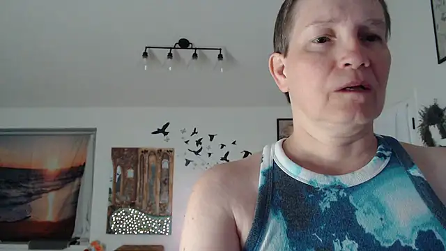 Snapshot of AuroraWillows chatting on November 16, 2025, 11:38 am AuroraWillows online show from November 16, 2025, 11:38 am