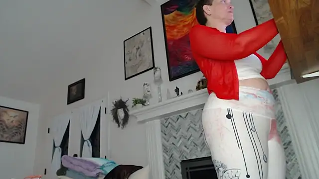 Snapshot of AuroraWillows chatting on November 17, 2025, 11:49 am AuroraWillows online show from November 17, 2025, 11:49 am