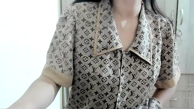 Snapshot of Beauty_Asian_Tina chatting on March 13, 2025, 10:10 pm Beauty Asian Tina online show from March 13, 2025, 10:10 pm