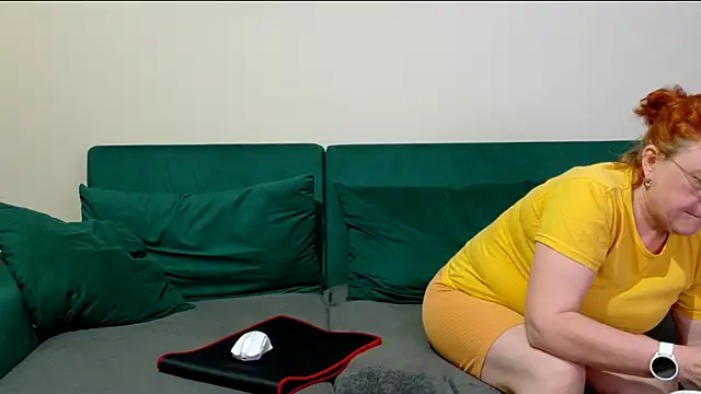 JoannaAndNeighbour online show from May 6, 2026, 9:25 am