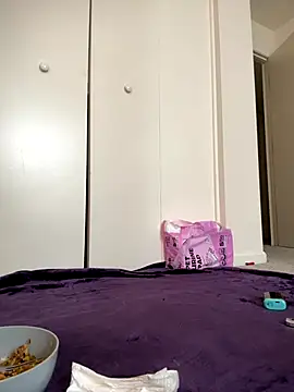 Snapshot of ImpressYouDaily chatting on December 15, 2025, 7:40 pm ImpressYouDaily online show from December 15, 2025, 7:40 pm