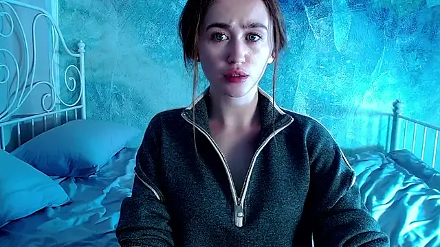 millllina online show from November 30, 2025, 12:31 pm