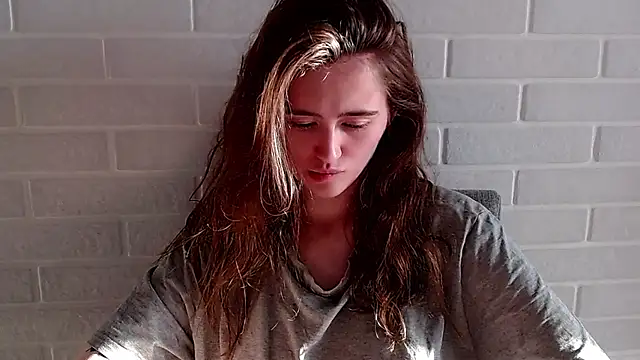 millllina online show from May 22, 2026, 2:01 pm