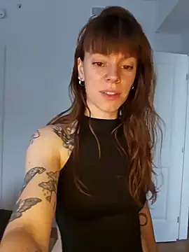 EmilieEdelana online show from January 15, 2025, 1:31 pm
