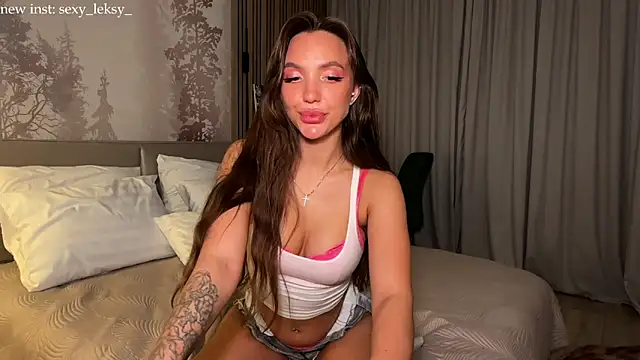 Snapshot of Lex_Love chatting on April 18, 2026, 7:40 pm Lex Love online show from April 18, 2026, 7:40 pm