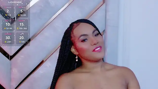 Sara Boom online show from June 18, 2026, 8:13 pm