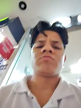 KissedOpinion online show from December 17, 2025, 5:19 pm