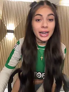 Sarasanders 4 online show from October 27, 2025, 3:43 am