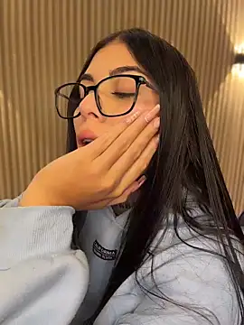 Sarasanders 4 online show from March 10, 2026, 1:32 am