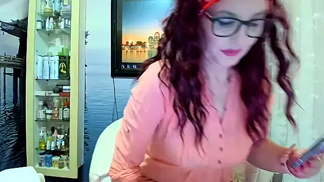 Snapshot of Mature4you44 chatting on March 11, 2025, 9:24 am Mature4you44 online show from March 11, 2025, 9:24 am