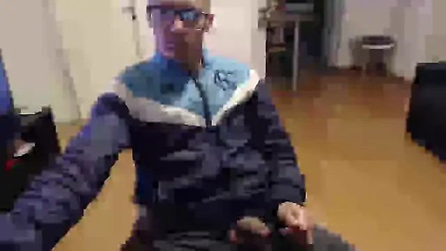 guachin hunk online show from May 24, 2026, 8:14 pm