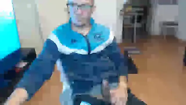 guachin hunk online show from June 5, 2026, 6:57 pm