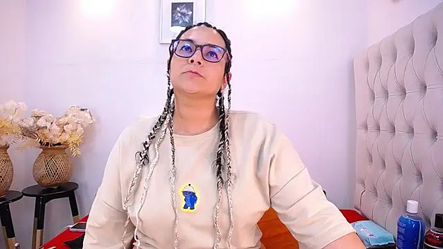 MIchelMomet online show from January 30, 2025, 8:53 pm