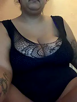 Snapshot of Madsion23 chatting on December 3, 2024, 11:33 am Madsion23 online show from December 3, 2024, 11:33 am