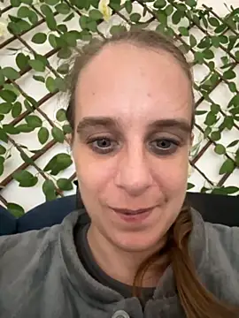 LadyChantale online show from December 3, 2025, 6:21 am