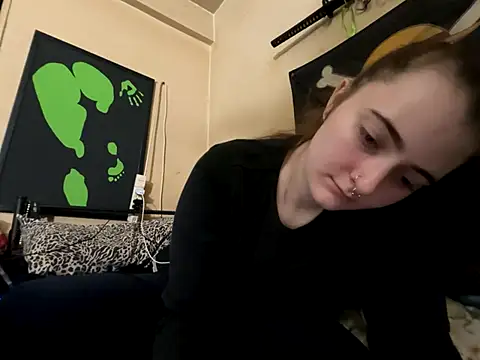 Snowbunnycake 131 online show from September 9, 2025, 3:39 am