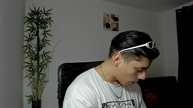 Giordano Russo online show from March 2, 2025, 11:42 pm