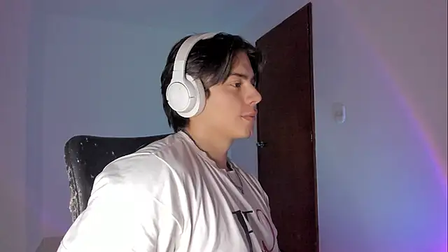 Giordano Russo online show from November 21, 2025, 10:41 pm