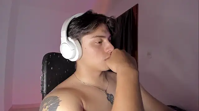 Giordano Russo online show from February 18, 2026, 11:33 pm